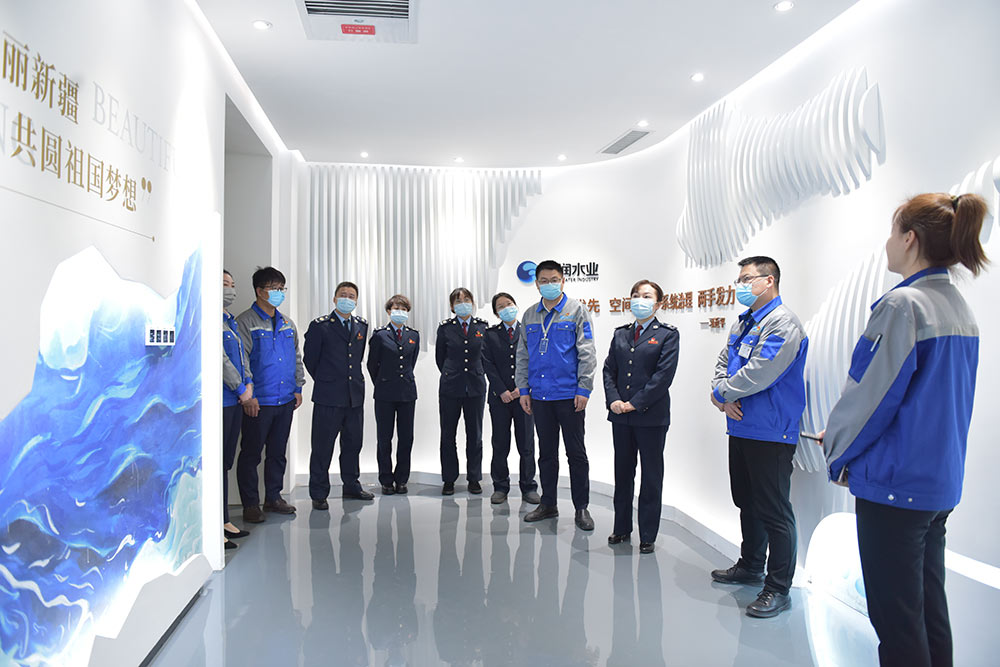 參觀河潤企業文化展廳